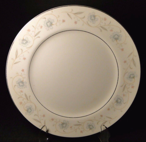 Fine China of Japan English Garden 1221 Dinner Plate Larger 10 1/2" Excellent