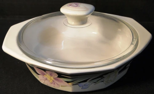 Mikasa Charisma Black Casserole 1 Pt w/Lid L 9050 Pink Purple Flowers Excellent