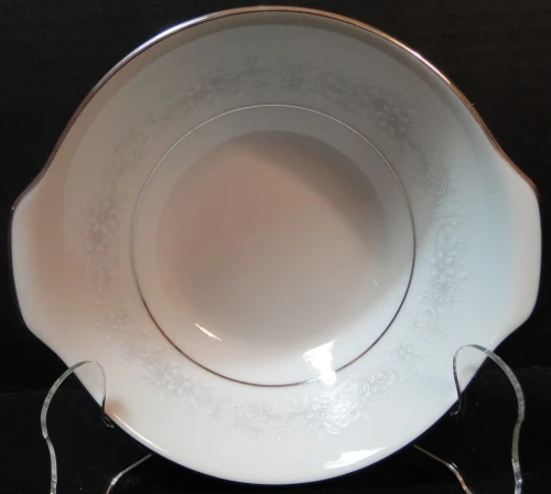 Noritake Cumberland Lugged Cereal Bowl 6 1/2" 2225 White Embossing Excellent