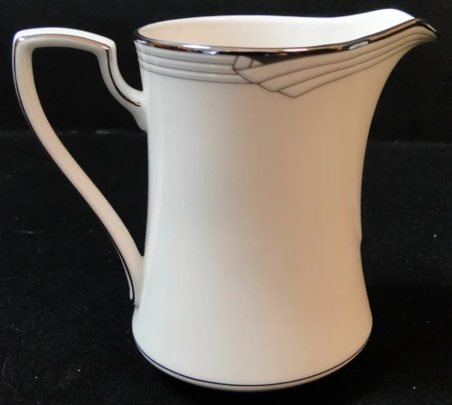 Noritake Sterling Cove Creamer 7720 Fine China Excellent