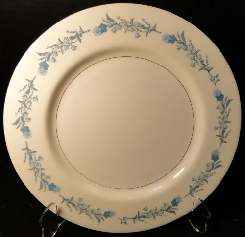 Theodore Haviland NY Clinton Luncheon Plate 8 5/8" Blue Flowers Excellent
