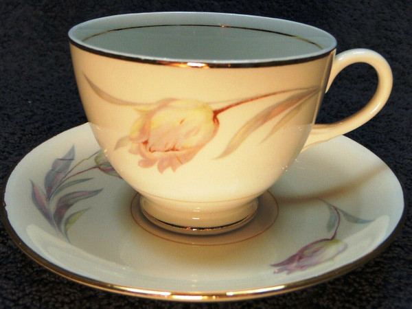 Homer Laughlin Eggshell Nautilus Tulip Footed Tea Cup Saucer Set | DR Vintage Dinnerware and Replacements