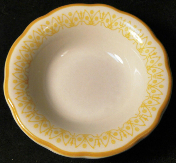 Buffalo Restaurant Ware Berry Bowl 4 3/4" Scalloped Yellow Trim | DR Vintage Dinnerware and Replacements