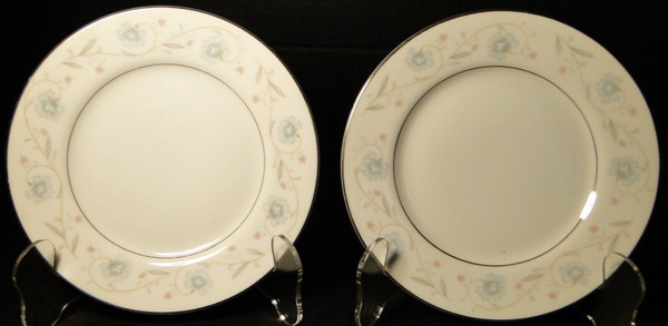 Fine China of Japan English Garden 1221 Salad Plates 7 5/8" Set of 2 Excellent