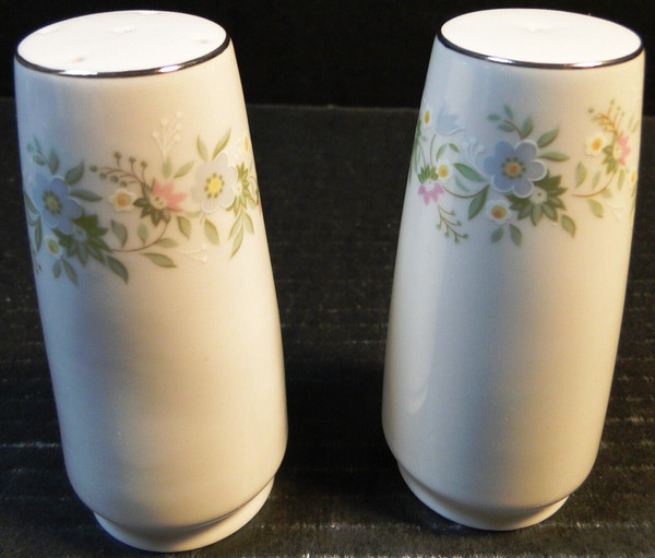 Johann Haviland Bavaria Forever Spring Salt Pepper Shaker Set Excellent