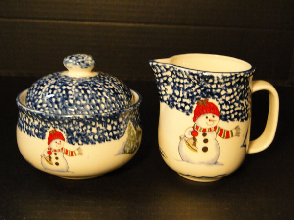 Thomson Pottery Snowman Creamer Sugar Set Blue White Winter Scene Excellent