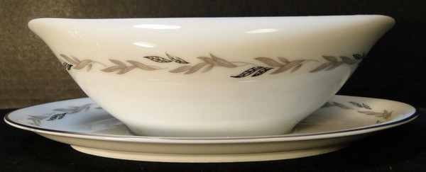Noritake Graywood Gravy Boat with Attached UnderPlate 6041 Gray Leaves Excellent