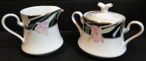 Mikasa Charisma Black Creamer Sugar Bowl, (with Lid) L 9050 Japan Excellent