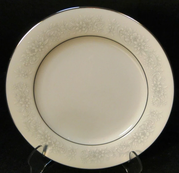 Noritake Cumberland Salad Plate 8 1/4" 2225 White Embossing Excellent