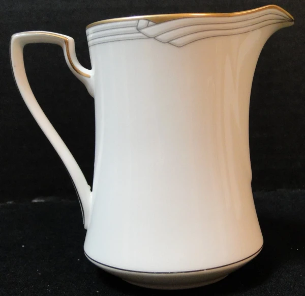 Noritake Golden Cove Creamer 7719 Gold Trim Excellent