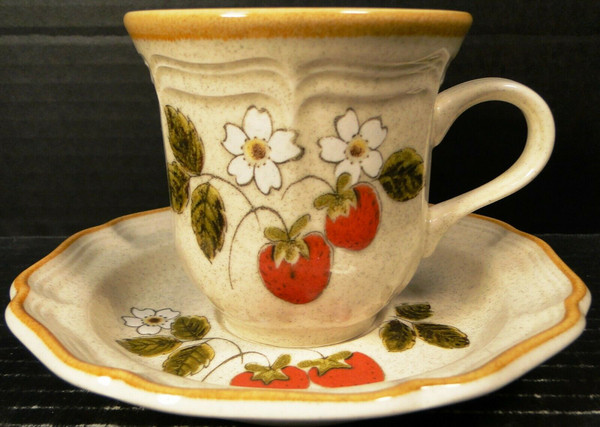 Mikasa Strawberry Festival Tea Cup Saucer Set EB 801 | DR Vintage Dinnerware Replacements