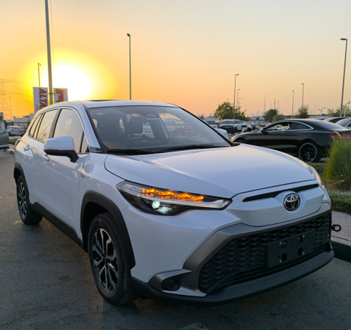 Front Angled View 2 Frontlander HEV 2025