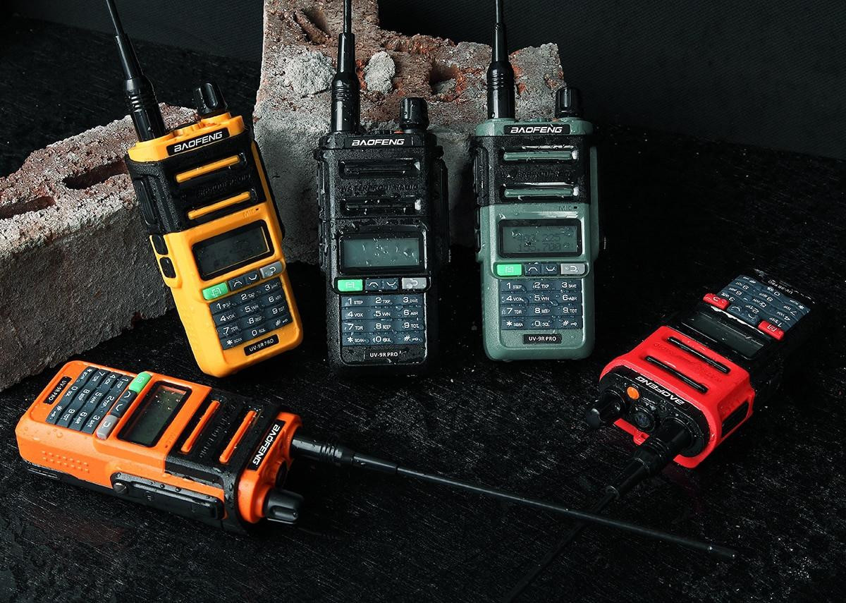 RICETRASMITTENTE BAOFENG UV-9R RADIO FM DUAL BAND WALKIE TALKIE