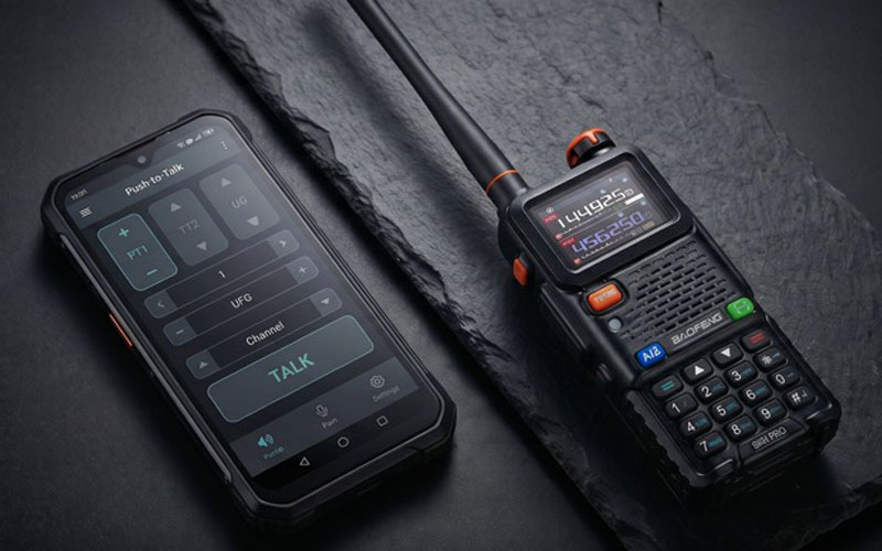 Phone With Walkie Talkie Feature vs. Traditional Radios: The Ultimate Guide