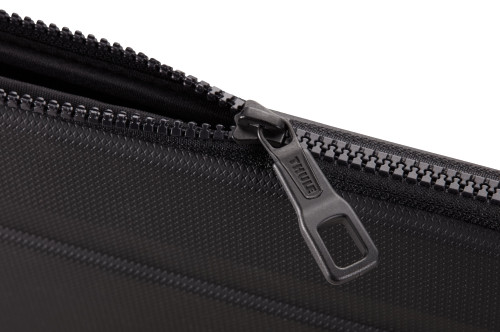 THULE Gauntlet 4 Sleeve for MacBook 16'' - Black-Black / Sleeves / New