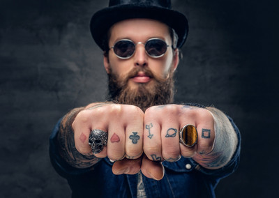Find Answers To These Questions Before You Get Finger Tattoos