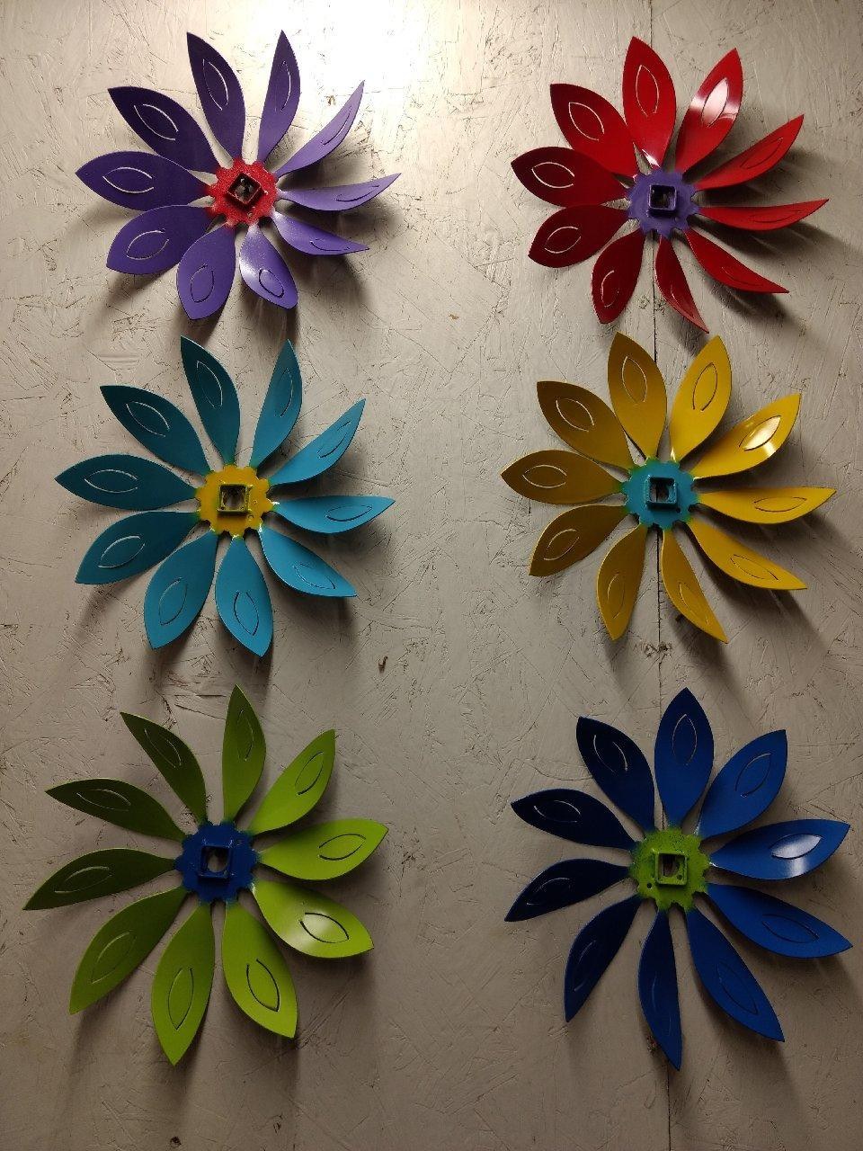 Metal Yard Art Garden Flower Motion Spinner The Lazy Scroll