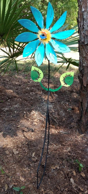 Kinetic Metal Yard Art Garden Flower Motion Spinner
