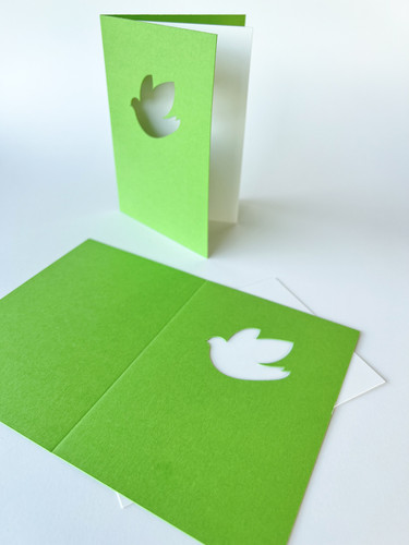 Taufeinladungskarte mit Taube