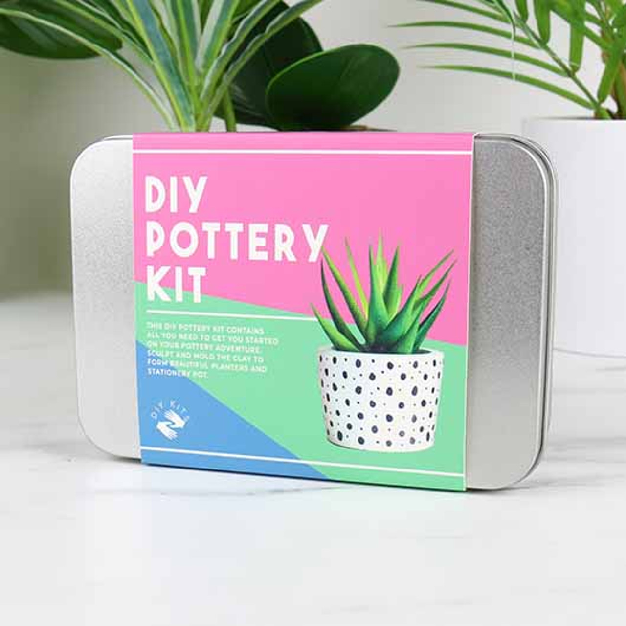 Купить Make It Real Mini Pottery Studio 26 pcs DIY Pottery Kit Mess Free  Air Dry, цена 6 992 руб — (305191370191)