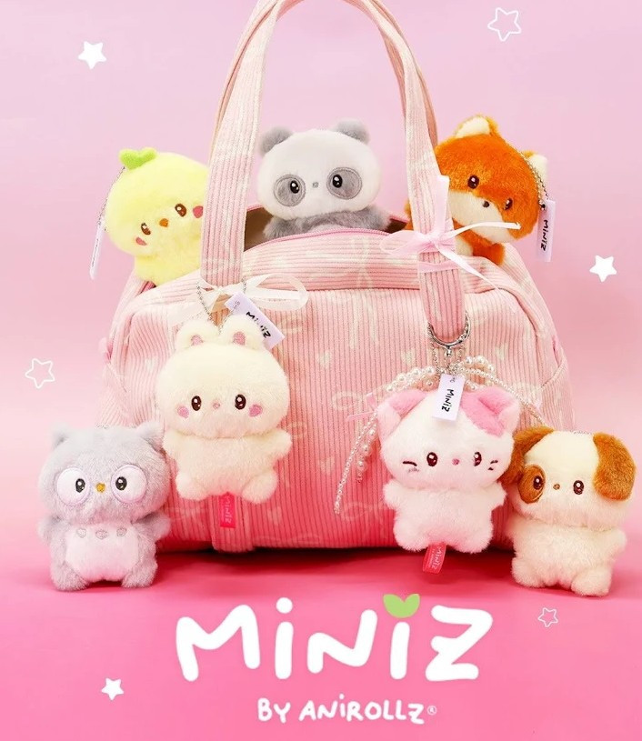 マスコット　オレンジ　mini Anirollz Miniz Standing Plush Keychain - Little Obsessed