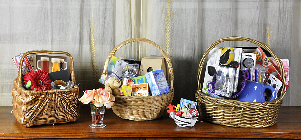 Christmas Obsession: Gift Baskets!  Kitchen gift baskets, Bridal shower gift  baskets, Perfect gift basket