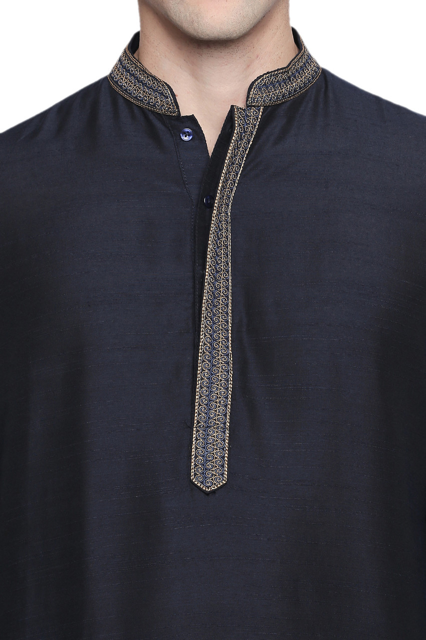 Men's Indian Kurta Tunic : Black with Embroidered Collar | In-Sattva