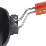 Die Cast Non-Stick Aluminum Wooden Handle Indian Cooking Folding Grill Pan, 24cm, Black, Handle view