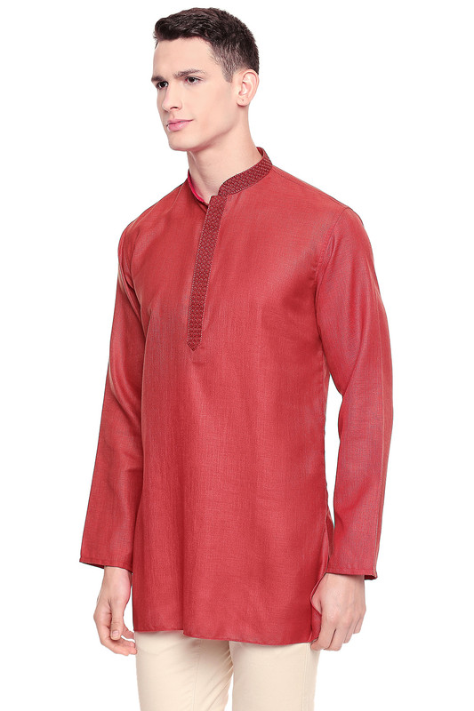 Men's Indian Kurta Tunic : Black with Embroidered Collar | In-Sattva