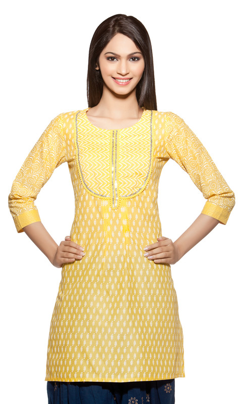 Rangmanch Women's Kurta Tunic - Sequinsed Neckline ÌÎÌ_Ì´åÇÌÎÌ__ÌÎÌ_ÌÎ_ÌÎÌ_Ì´åÌÎÌ_ÌÎ_ÌÎÌ_Ì´å« Yellow Front