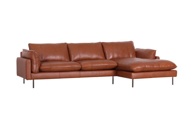 Rimini Leather Chaise Lounge angle view