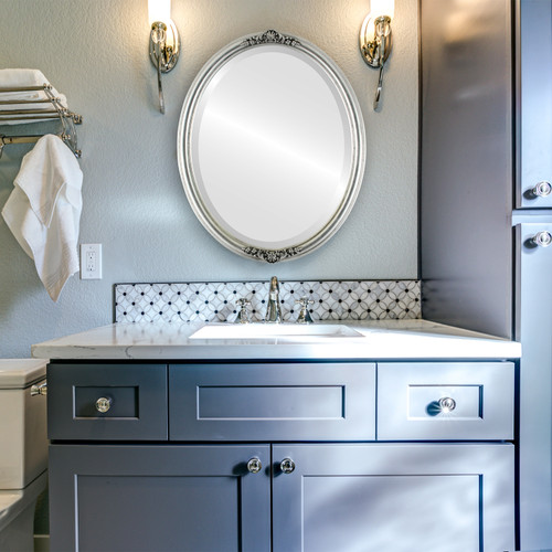 Lifestyle 2 - Contessa Oval Frame - Silver Leaf with Black Antique Lifestyle 2 - Contessa Oval Frame - Silver Leaf with Black Antique