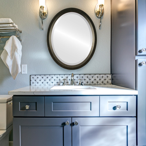 Lifestyle 2 - Huntington Oval Frame - Veined Onyx Lifestyle 2 - Huntington Oval Frame - Veined Onyx