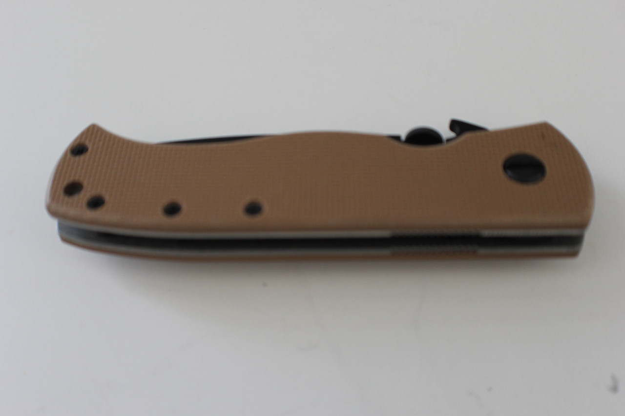 Emerson Knives CQC-7V-BT Tan Linerlock Knife (Black) closed