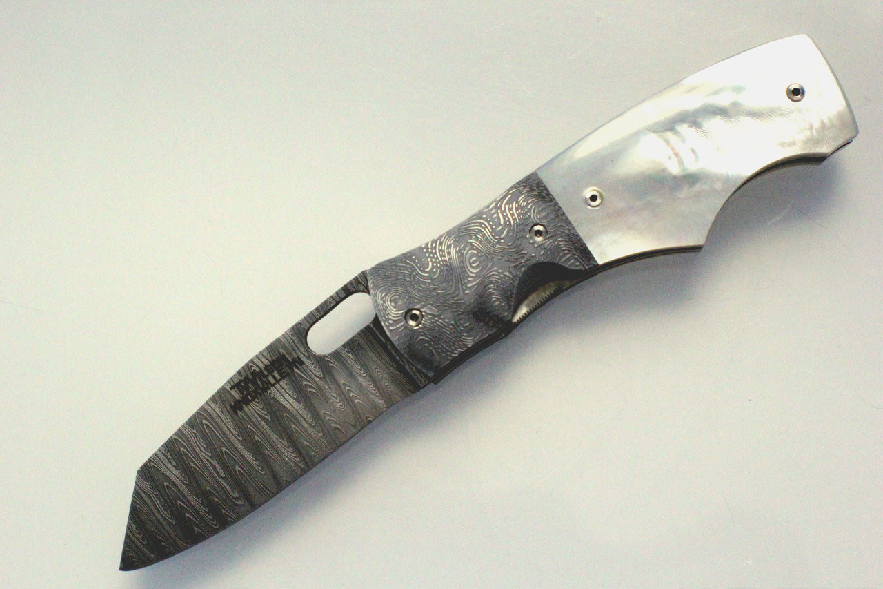 Tim Wilson Custom Gents Pearl Backup Liner Lock Knife (Damascus)