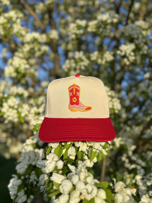 EXCLUSIVE BOOT LADY TRUCKER HAT - COWGIRL BOOT