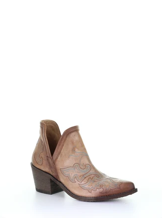 LD BROWN STUDS & FRINGES BOOTIE ROUND TOE Q0143