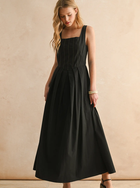 Stitch Front Pleated Detail Dress - Black