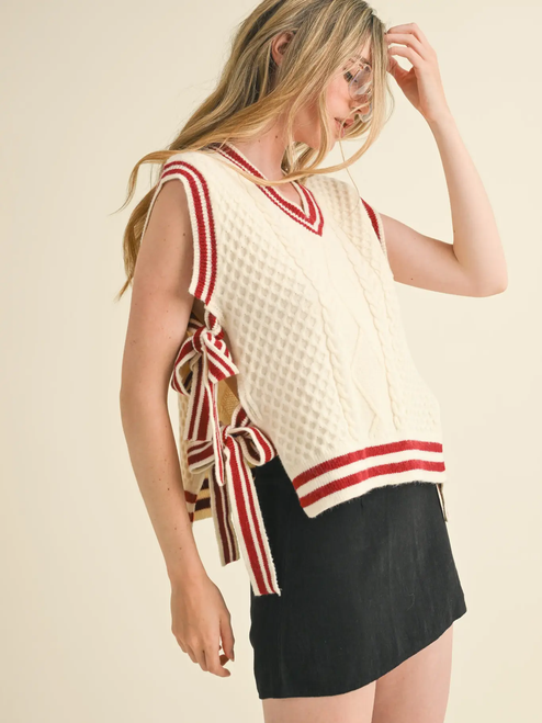 V Neck Side Tying Sweater Vest - CREME