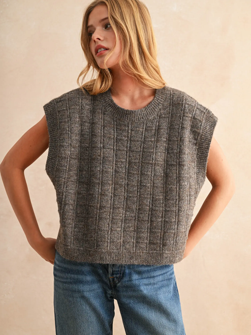 Textured Pattern Sweater Ves