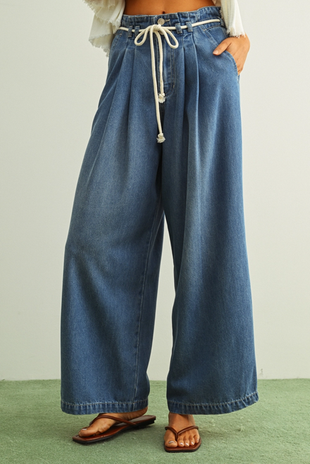 Pleated Detail with Cotton Belt Tencel Denim Pants