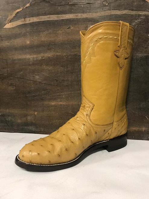 FULL QUILL OSTRICH A-SADDLE