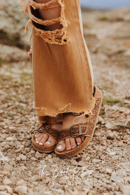 Footo Hand-Tooled Sandals - S-6918