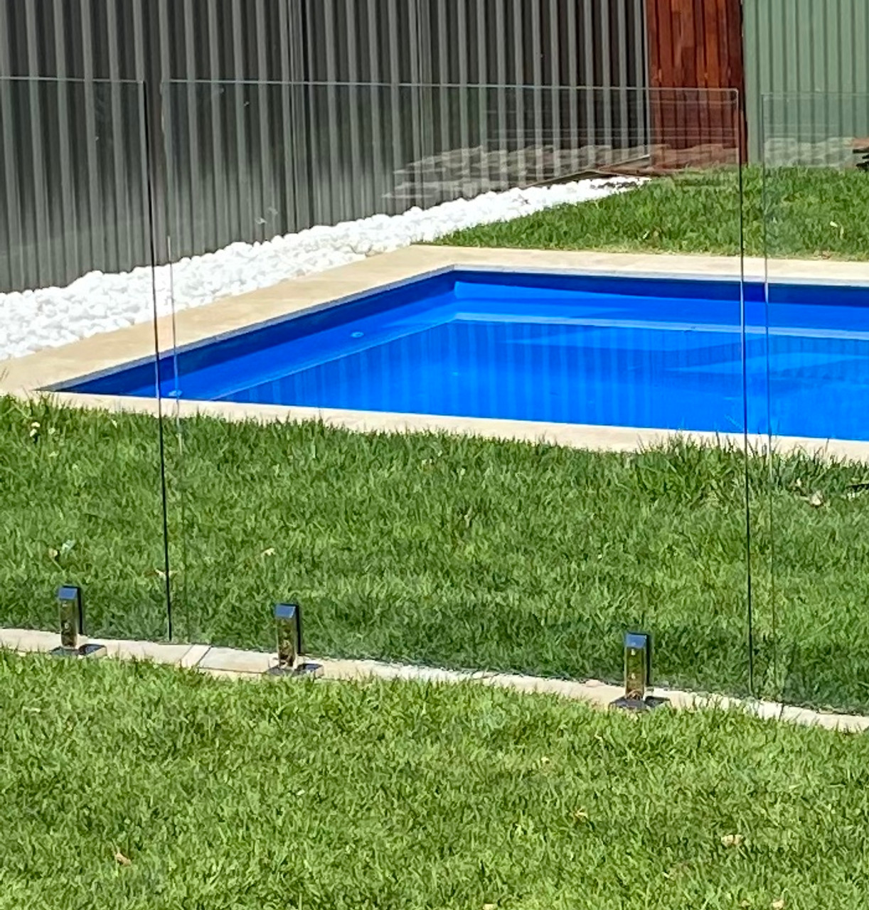 Pool Glass Balustrade Installation and Glass Fencing - Sydney, Melbourne,  Yatala, Cairns