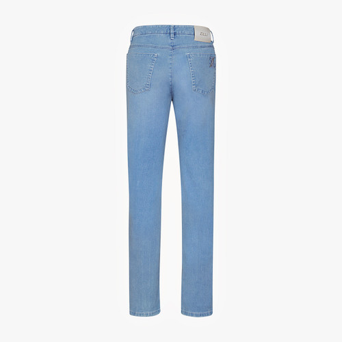 Light blue jeans, slim fit, "Italian Denim"