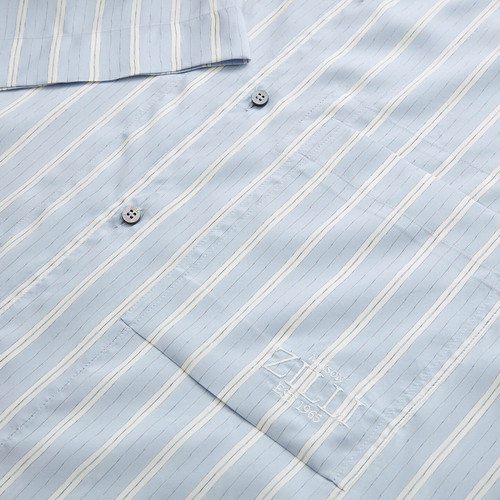 Chemise décontractée à rayures bleues et blanches