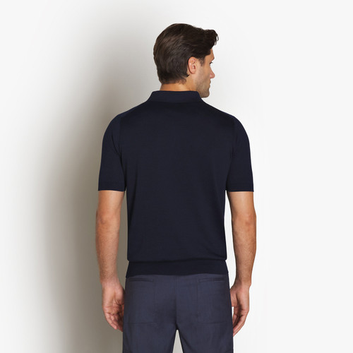 Polo zippé bleu marine, motif "Origami".