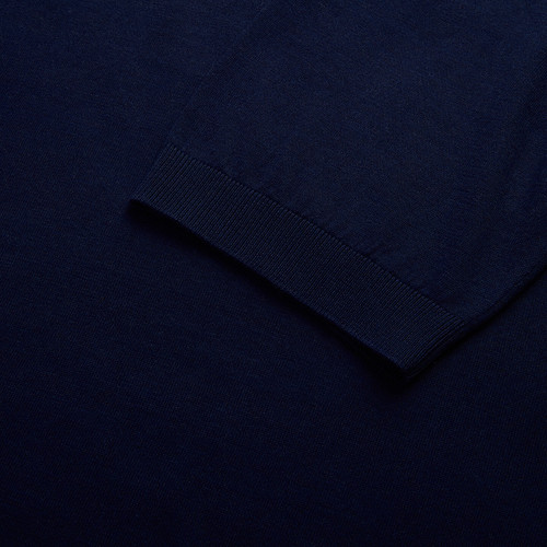 “Ribbon stitching” navy blue zipped polo shirt “Ribbon stitching” navy blue zipped polo shirt