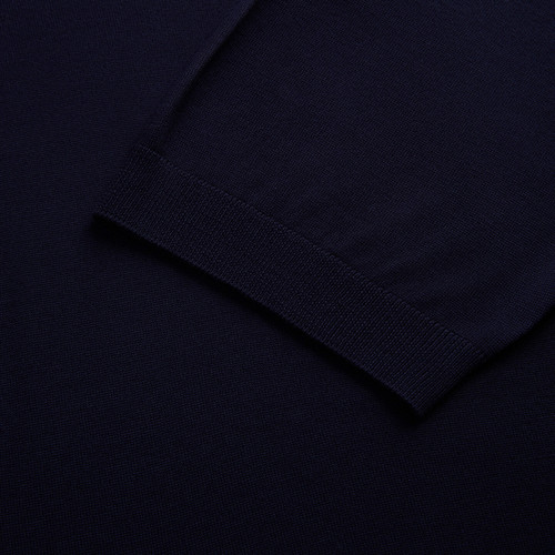 Navy blue zip polo shirt, leather sideband Navy blue zip polo shirt, leather sideband