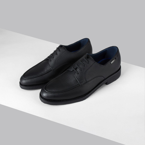 Black derbies in matt deerskin